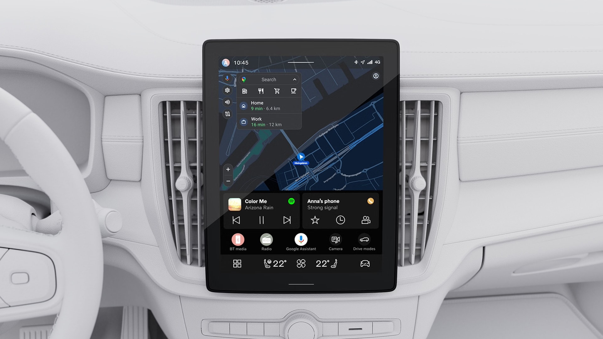 Cận cảnh màn hình cảm ứng trung tâm của xe Volvo hiển thị điều hướng, điều khiển phương tiện và cài đặt khí hậu.