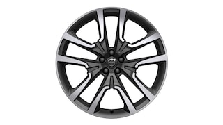 Легкосплавные колесные диски Volvo с современным дизайном с несколькими спицами и серебристо-черной отделкой.